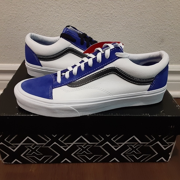 Vans - Picture 1 of 4